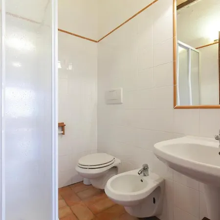Apartment App, Franco *
